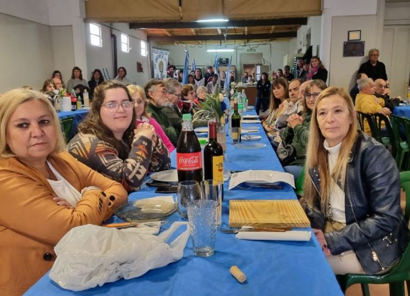 Los Indios celebró 113 años con un emotivo almuerzo solidario