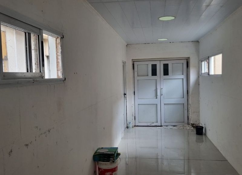 Avanza el nuevo pasillo de transferencia en el hospital y entra en su tramo final