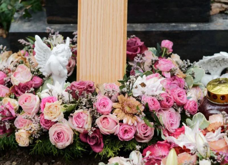 Dolor por la partida de Eva Beatriz Roselló