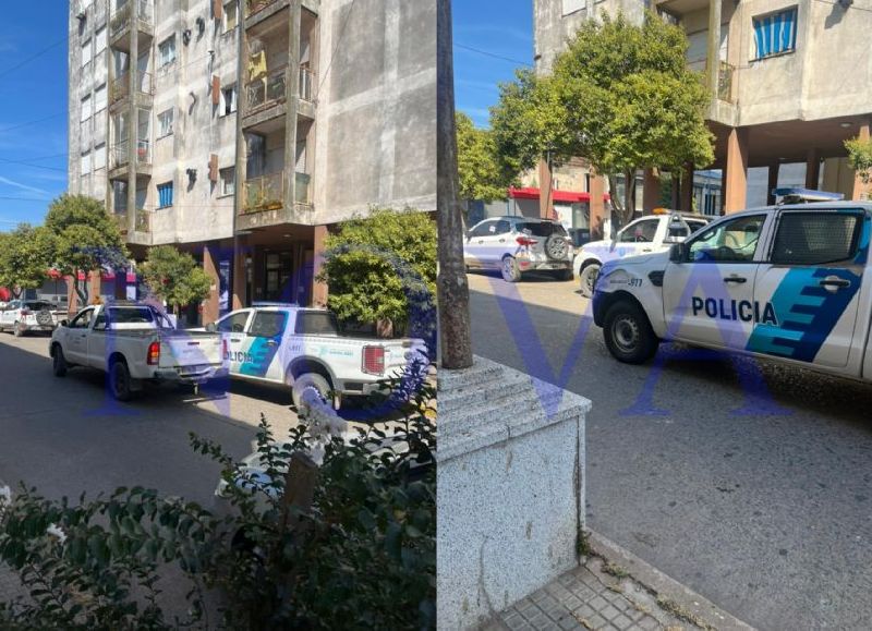 Insólito: agentes de tránsito chocaron un patrullero estacionado y le causaron una abolladura