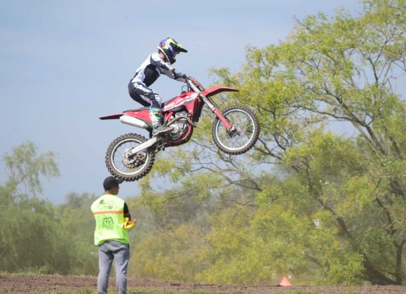 VIDEO | Salto vivió una jornada histórica con la final de Motocross Nacional