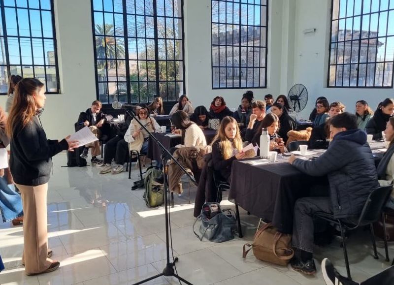 VIDEO | Más de 60 estudiantes de Arquitectura de la UNR realizaron trabajos de campo en la ciudad