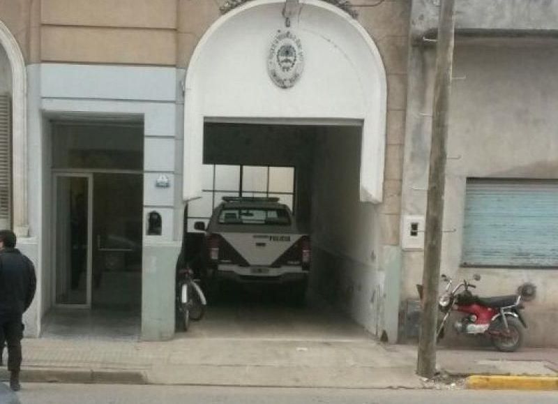 Refuerzan la seguridad en la comisaría ante la amenaza de fuga de una detenida