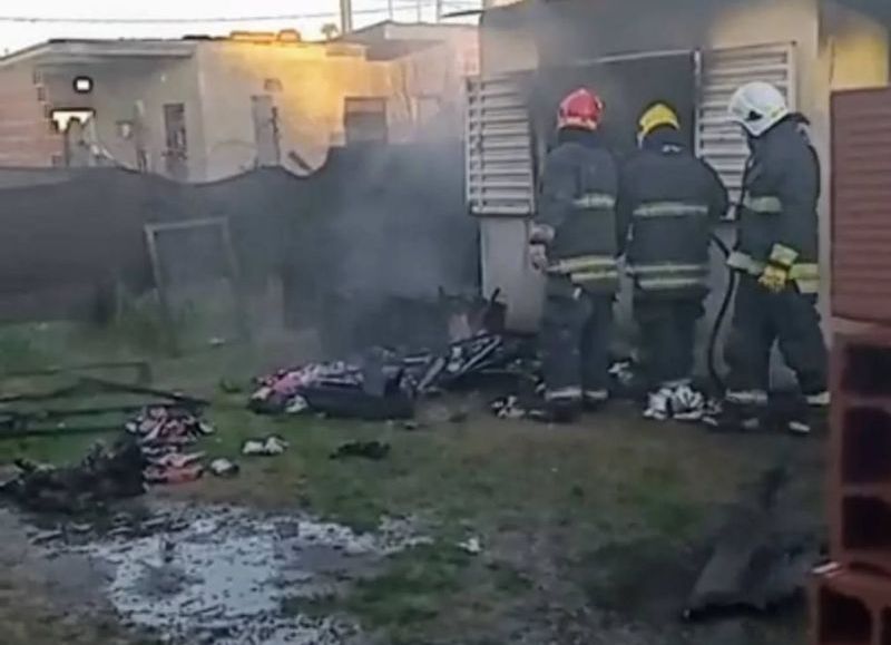 Devastador incendio: una familia perdió todo