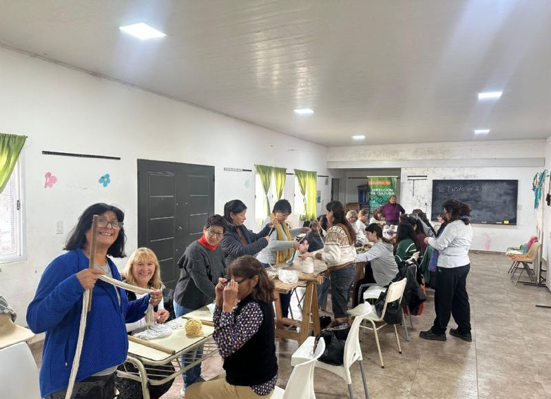 Se realizó un seminario de macramé en el Centro Cultural Santa Rita