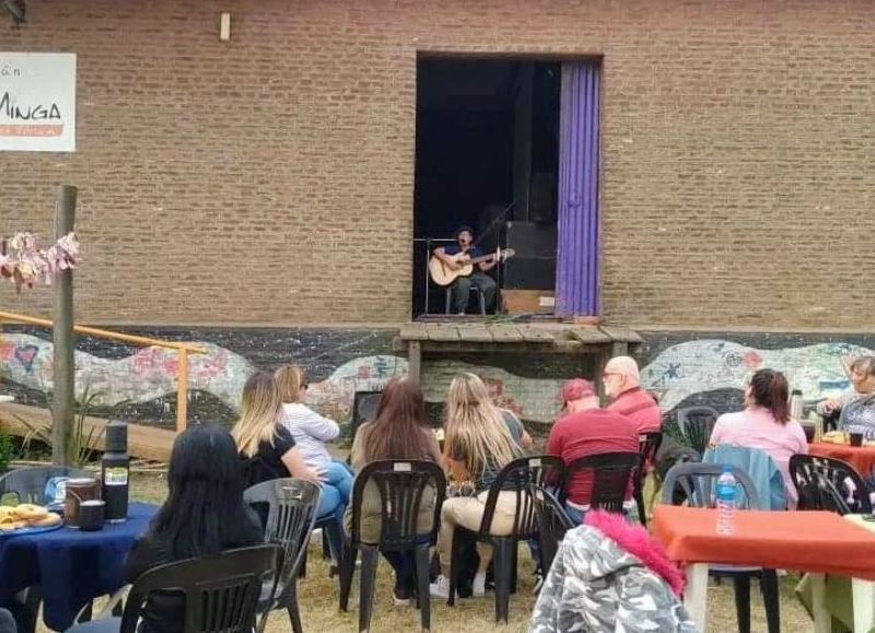 Habrá homenaje a Raúl Carnota y peña folclórica en La Minga