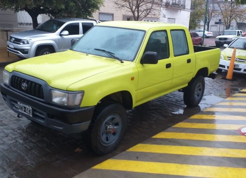 En la alcaidía penitenciaria de Junín restauraron una camioneta del Cuartel de Bomberos local