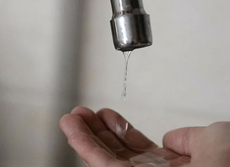 Este martes habrá baja presión de agua en varios barrios por una reparación