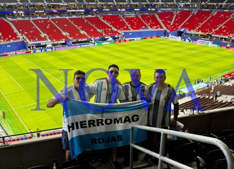 VIDEO | Manejaron 20 días para ver a la Selección y terminaron llorando en la tribuna: la historia que emociona