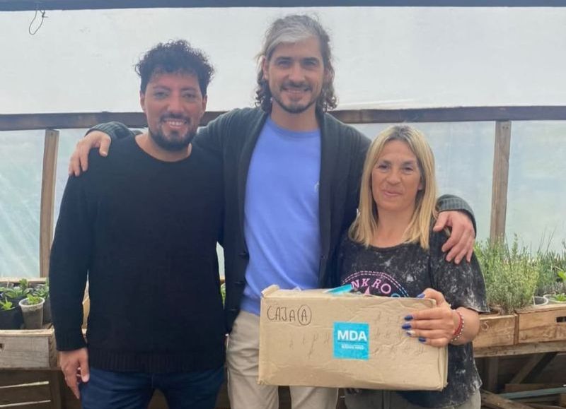 Un círculo virtuoso: el Taller Protegido concretó su primera venta de plantines