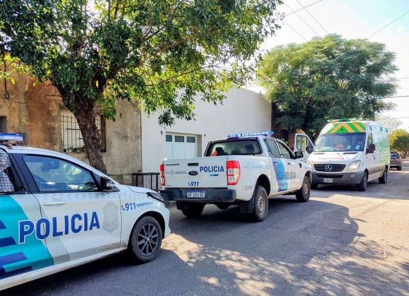 Una pelea en plena calle generó tensión y obligó a un operativo en Necochea y Vélez Sarsfield