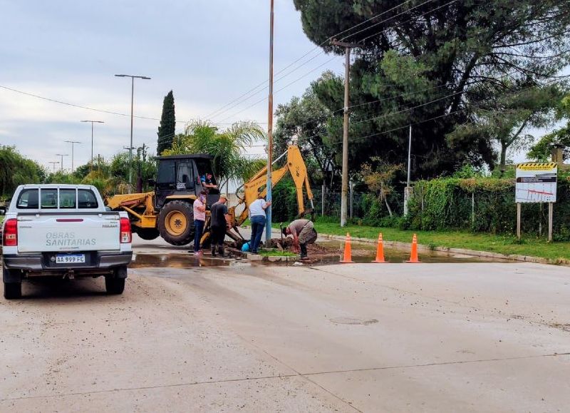 Obras Sanitarias intervino cañerías en la Avenida Alessandro