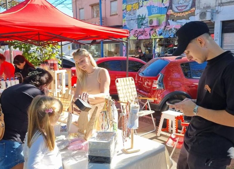La Feria de Artesanos se realizará este domingo en Plaza San Martín