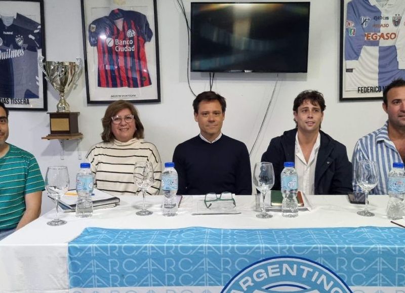 El Club Argentino eligió nuevas autoridades y Facundo Vignali asumió la presidencia