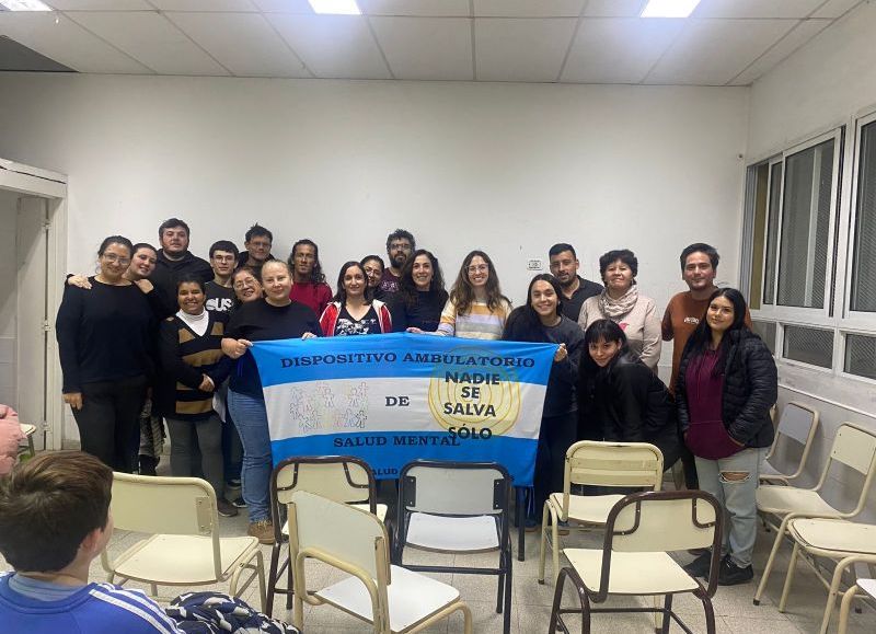 Realizaron un taller sobre salud mental y el impacto de la hiperconectividad en estudiantes del CENS 451