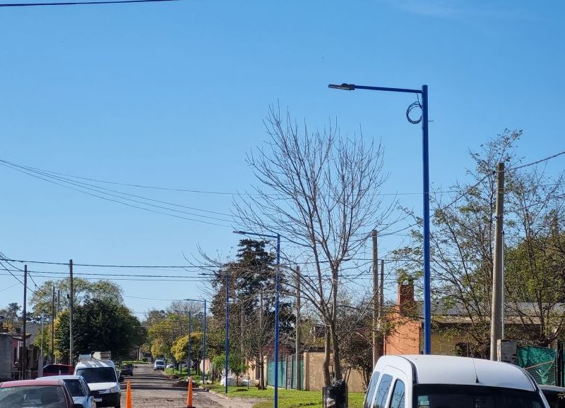 VIDEO | Comenzó la colocación de luminarias LED en Barrio Santa Teresa