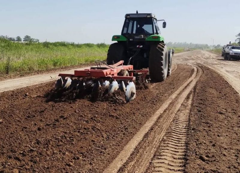 Ensayo vial en un tramo de la Ruta 45 para mejorar la transitabilidad