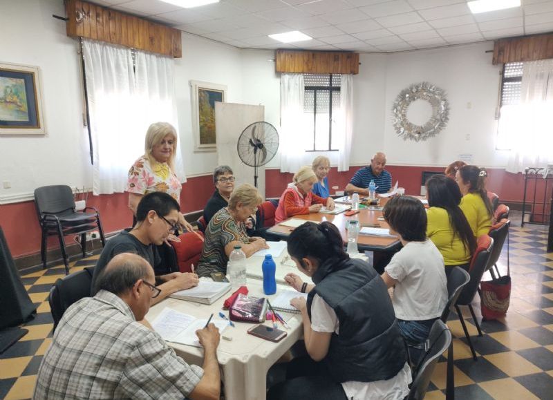 Comenzó el Taller Literario “Introducción básica a la narratología”